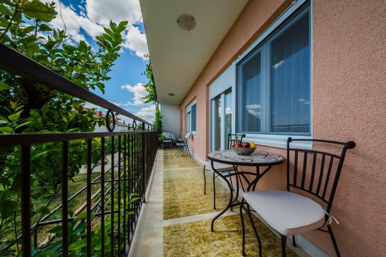Kaštela Apartments Mila מראה חיצוני תמונה