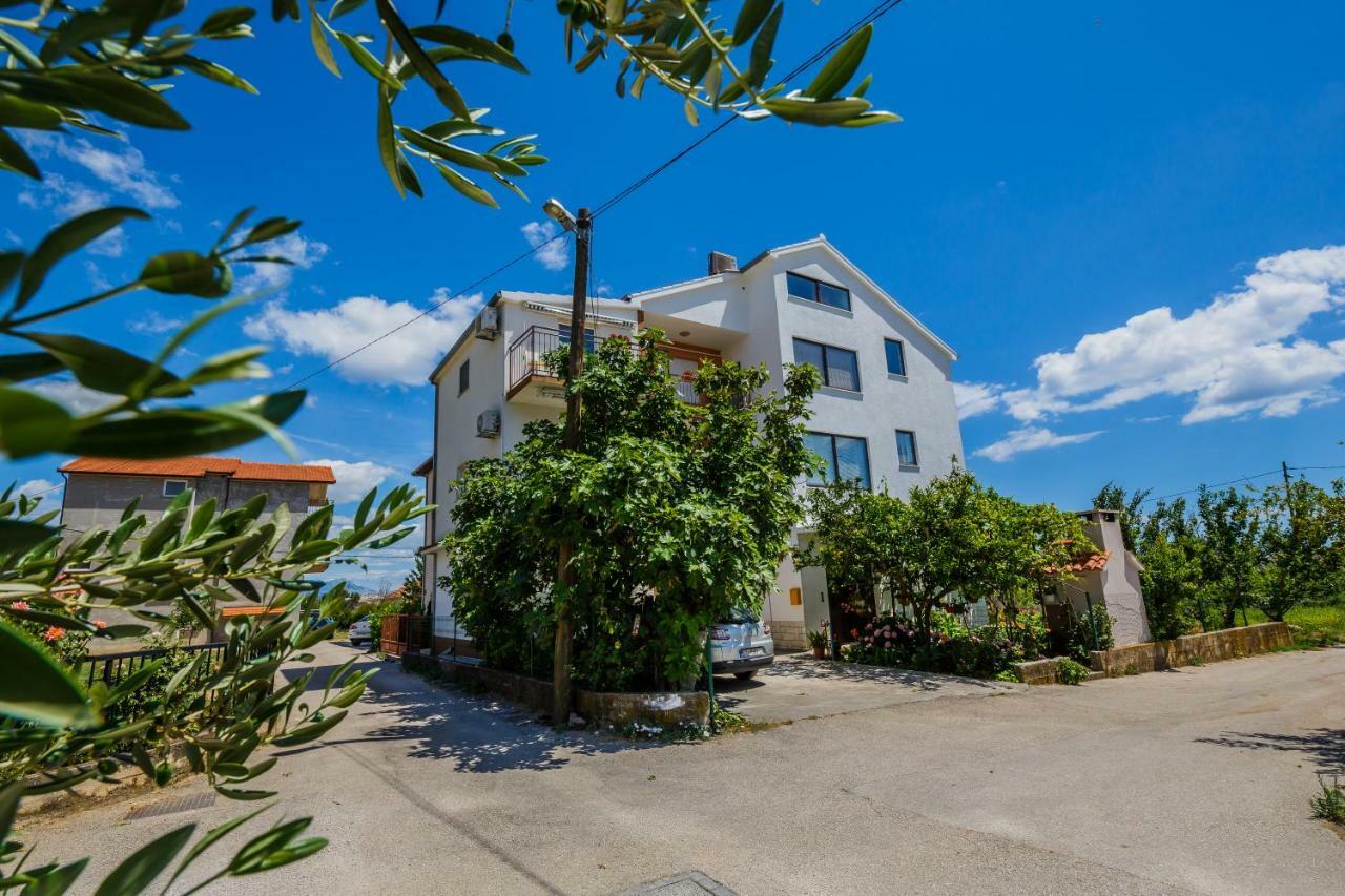 Kaštela Apartments Mila מראה חיצוני תמונה